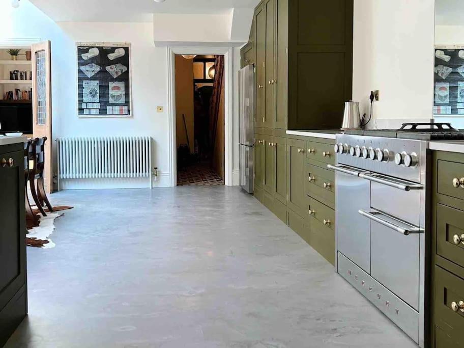 Luxury City Centre Townhouse - Sleeps 6 Chester Dış mekan fotoğraf